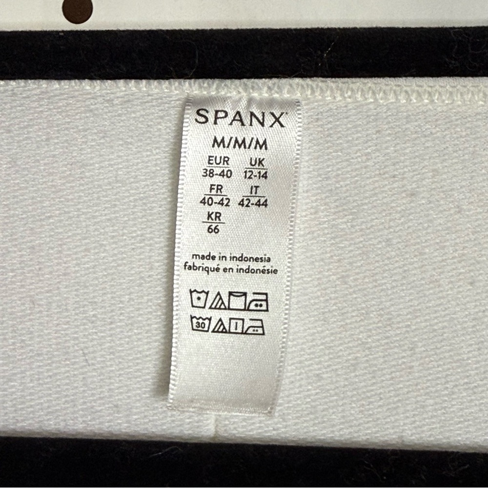 Spanx The Perfect Length Top - image 3